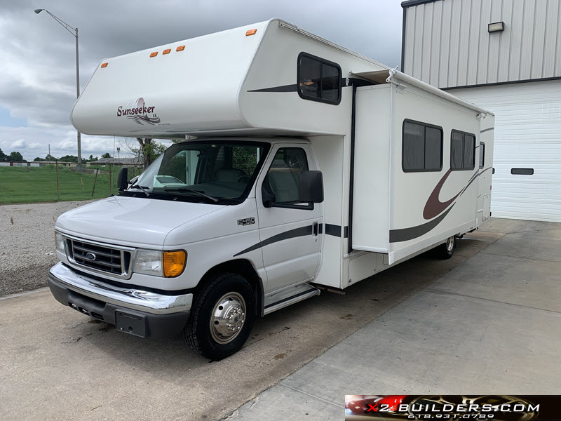 2004 Ford E-450 Econoline Super Duty Sunseeker LE Forest River